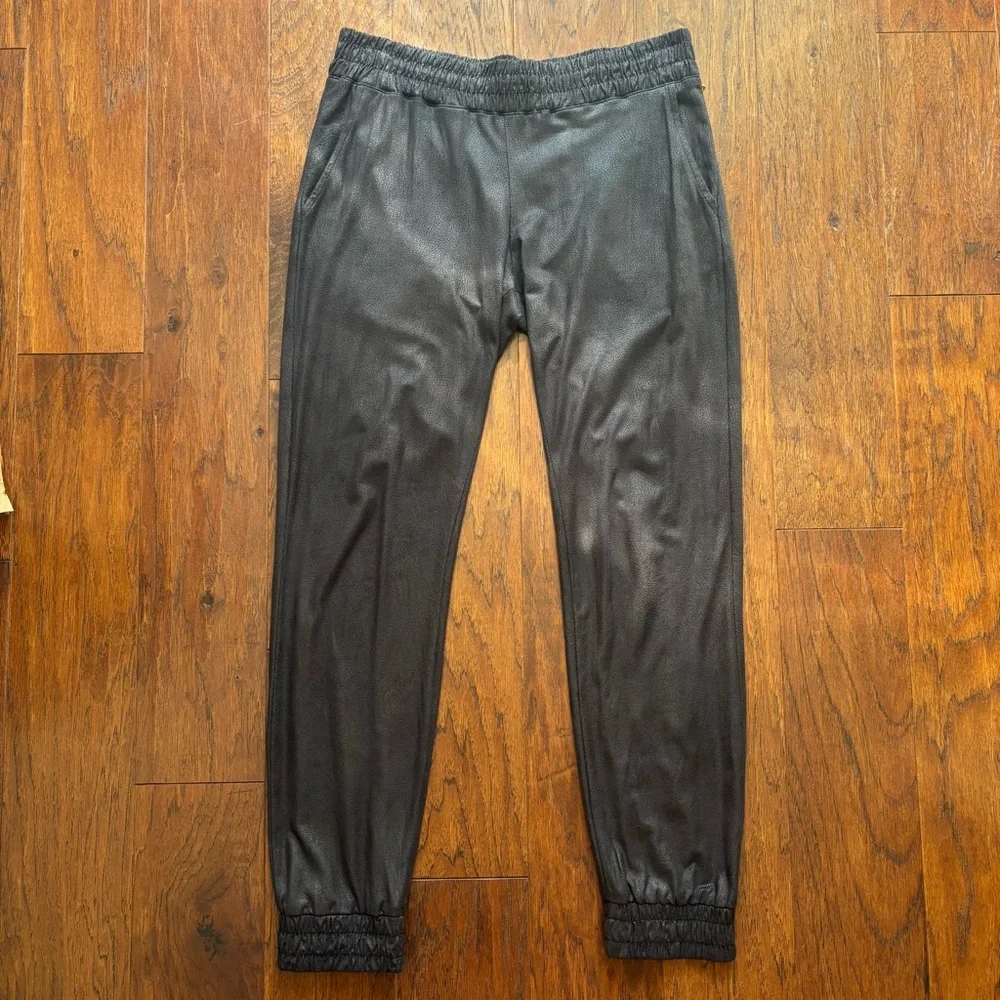 Monrow Black Brown Leather Look Joggers XS/S | Coated Faux Leather Pants